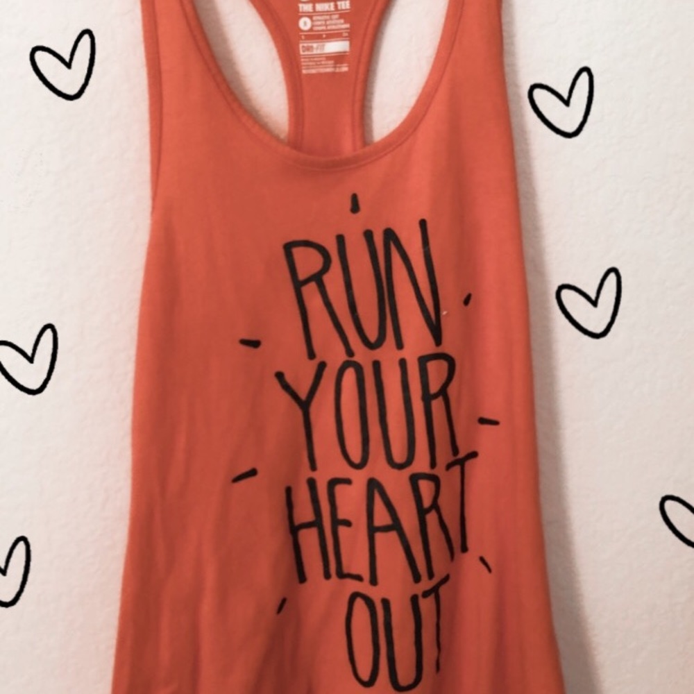 Trendy Athletic Top!